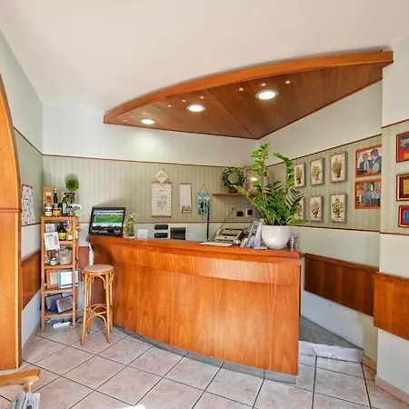 فندق La Veranda 3*